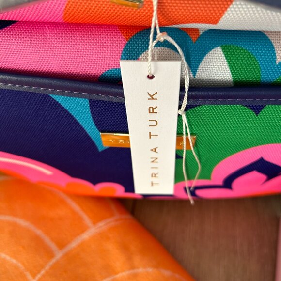 Trina Turk Insulated Picnic Tote NWT + Bonus Tumblers & Beach Blanket! - Picture 9 of 9